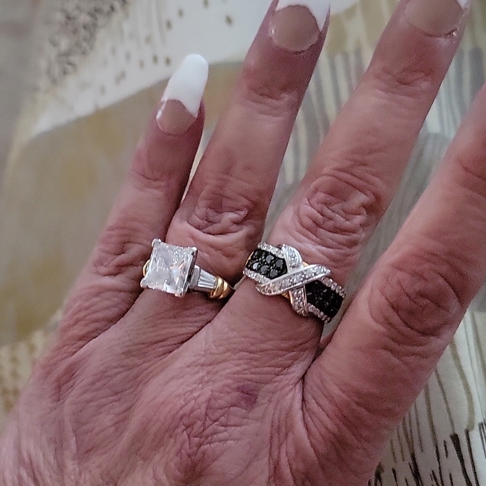 14kt Diamond Crossover Ring - image 8